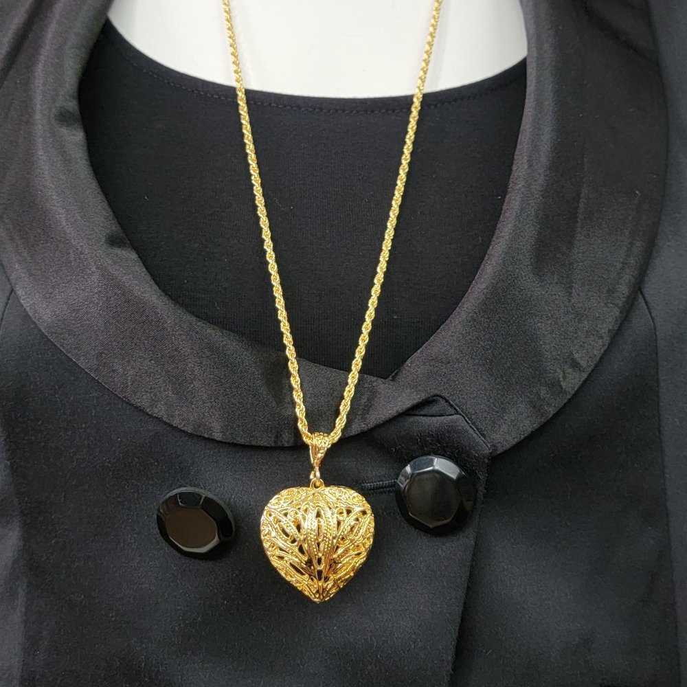 Long Gold Tone Rope Chain Filigree Puffy Heart Pendant Necklace 30"